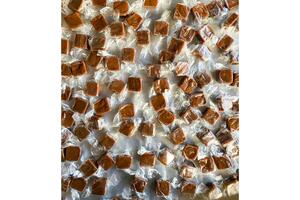 La Petite Occasion - Frosted Pouch - Butter with Flake Salt