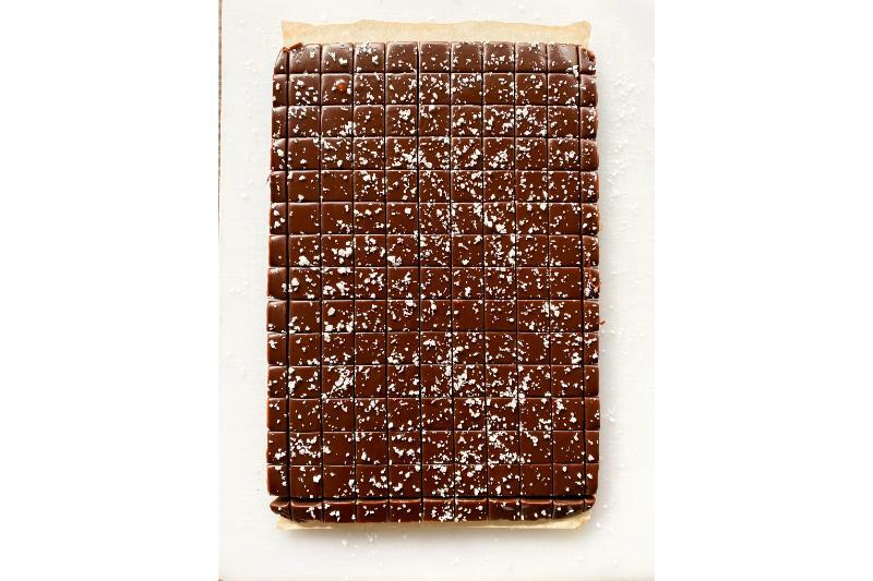 La Petite Occasion - Frosted Pouch - Salted Dark Chocolate